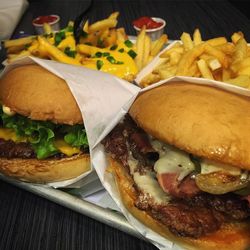 Close-up of burger in plate on table