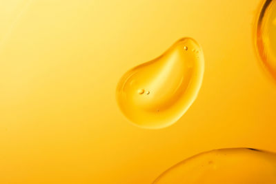 Texture of hyaluronic acid, nourishing yellow oil serum