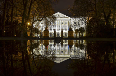 Theatre royal de la monnaie at night