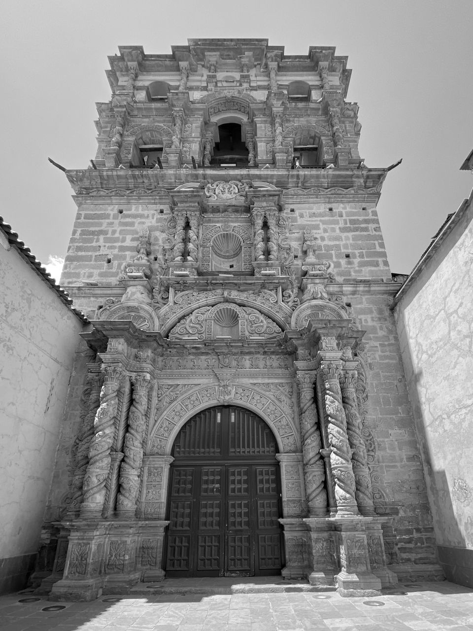 LOW ANGLE VIEW OF OLD BUILDING