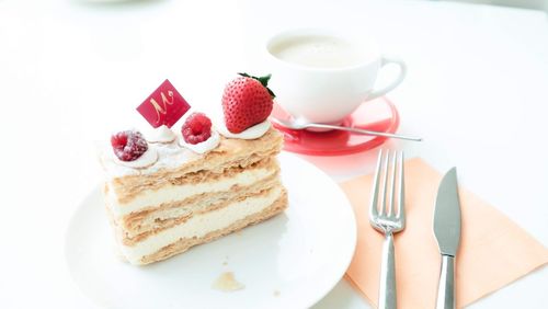 Chocolate cake on plate