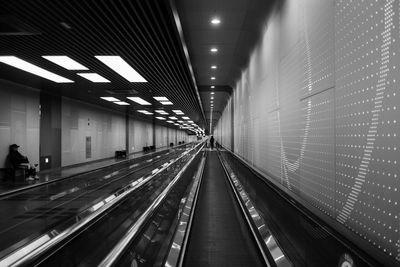 Illuminated tunnel