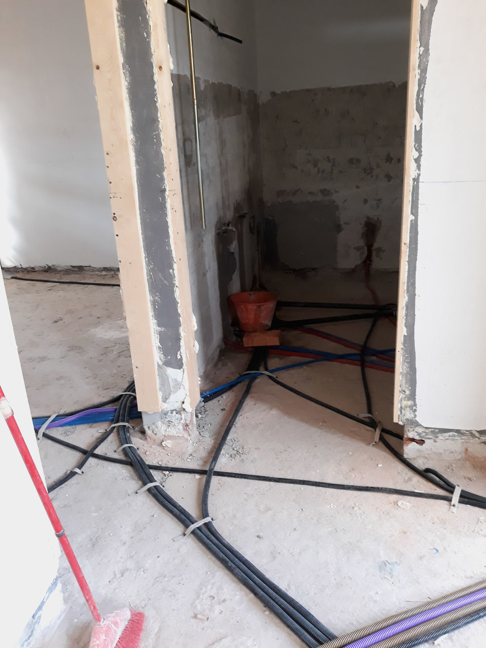 floor, room, indoors, wall, home improvement, improvement, architecture, home interior, no people, electrical wiring, diy, renovation, construction industry, house, construction site, flooring, industry, destruction, broken, damaged, wall - building feature, building, built structure
