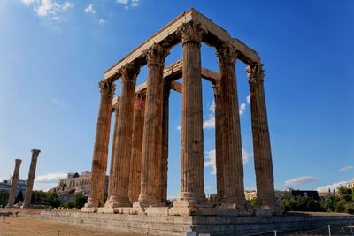 Temple of olympian zeus against the morning sky