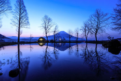 Beautiful landscapes view fuji mountain fumotoppara camping grounds at night in fujinomiya, 