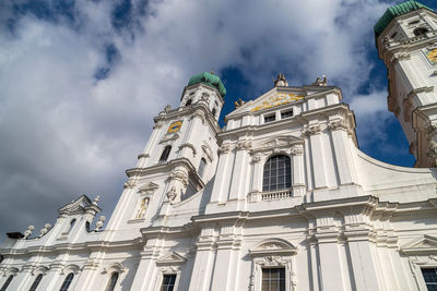 Front of st. stephen's cathedral in passau, bavaria, germany