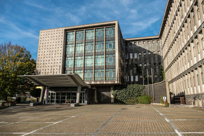 Charleroi, belgium, november 11, 2022. the courthouse of charleroi , avenue général michel