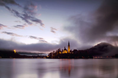 Sunrise at lake bled, slovenia v