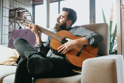 Man playing guitar