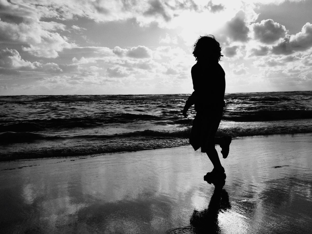 beach, cloud - sky, reflection, sea, full length, water, sky, one person, horizon over water, one woman only, outdoors, women, silhouette, leisure activity, only women, adult, people, vacations, real people, sand, adults only, nature, day, beauty in nature