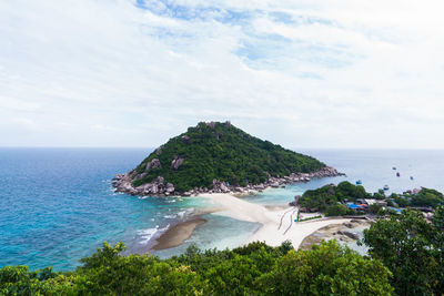 Scenic view of bay against sky