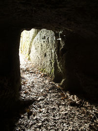 Rock formation in tunnel