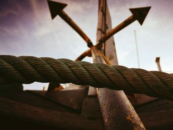 Close-up of rope on anchor
