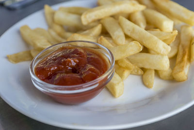 Close-up of noodles in plate on table