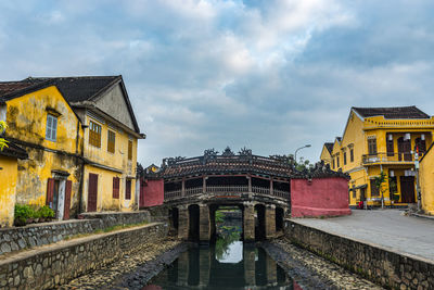 Panoramic view of historic building against sky