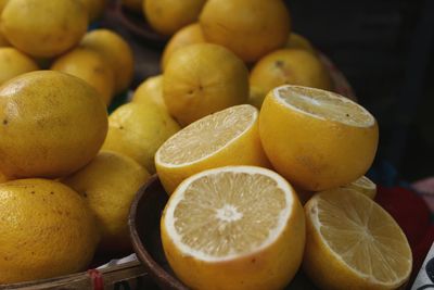 Close-up of oranges