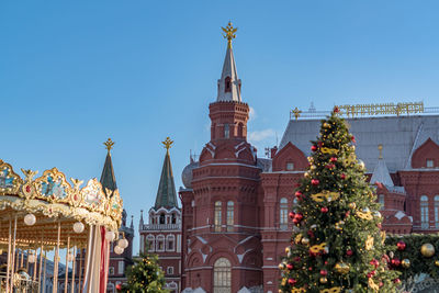 Moscow, russia - january 10, 2018 historical museum on red square and christmas decorations.