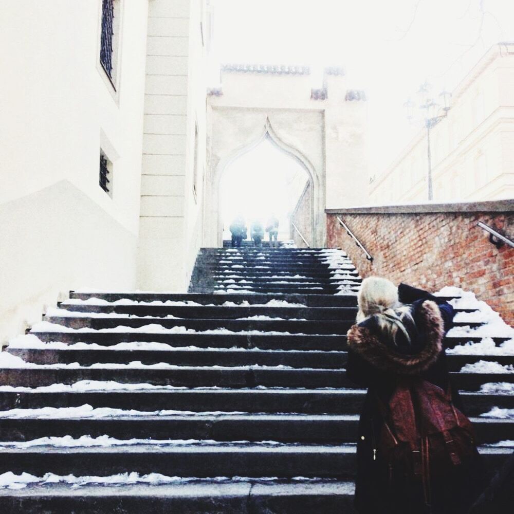 LOW ANGLE VIEW OF STAIRCASE ON STEPS