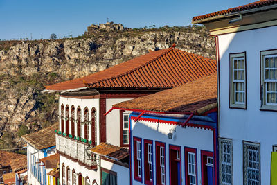 Colonial style streets and houses in historic city of diamantina in minas gerais with the mountains 