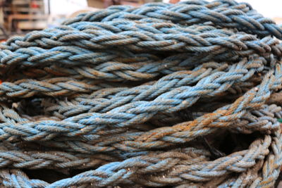 Close-up of rope tied on metal