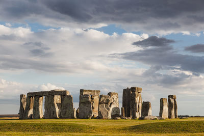 Sunset in stonehenge, wiltshire, england