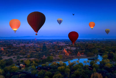 Sunrise many hot air balloon in bagan, myanmar. buddhist temples and stupas. 