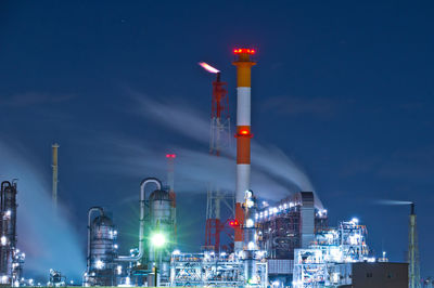 Night view of oil refinery.