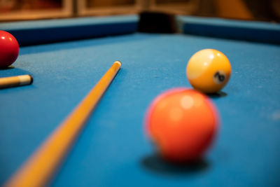 Snooker, billiard balls, pool game table, cue ball, striped ball, pool stick, black pool ball