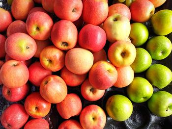 Full frame shot of apples