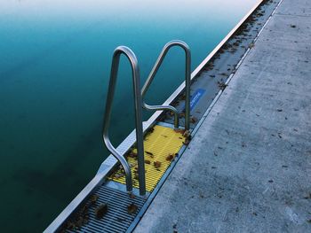 Railing along railings