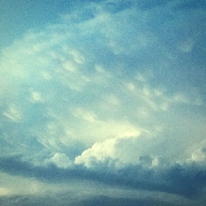 sky, cloud - sky, low angle view, beauty in nature, blue, tranquility, scenics, tranquil scene, nature, sky only, cloudy, cloud, cloudscape, backgrounds, idyllic, full frame, outdoors, no people, day, majestic