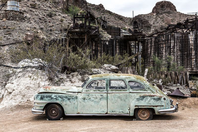 Abandoned car