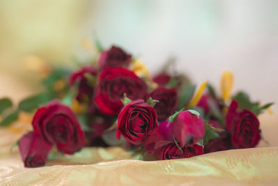 Close-up of rose bouquet on table
