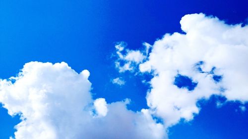 Low angle view of clouds in blue sky