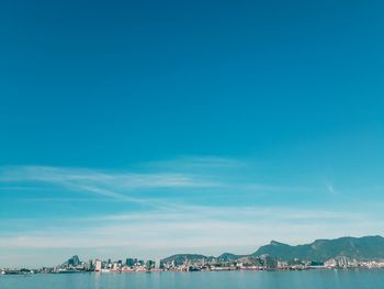 Scenic view of sea against blue sky rio de janeiro