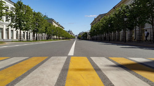 Kazan, russia - pedestrian crosswalk with a distant view of kremlevskaya street