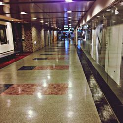 Underground underground walkway