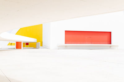Modern minimal architecture 