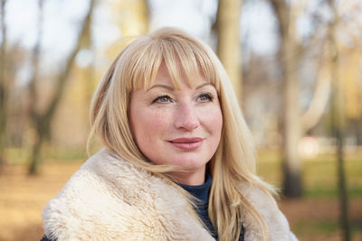 Portrait of woman smiling