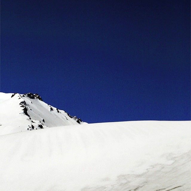 snow, winter, cold temperature, clear sky, season, copy space, blue, landscape, covering, tranquility, tranquil scene, weather, white color, nature, scenics, snow covered, beauty in nature, white, field, covered