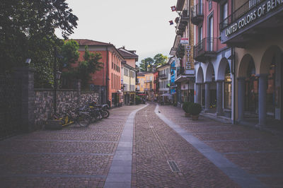 Narrow alley with buildings in background