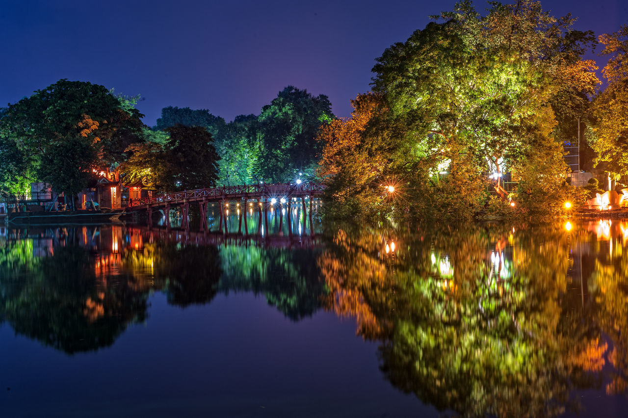 Hoan Kiem Lake Night,