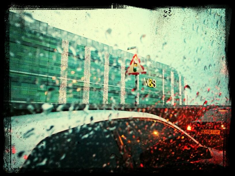 Rainy London..... 