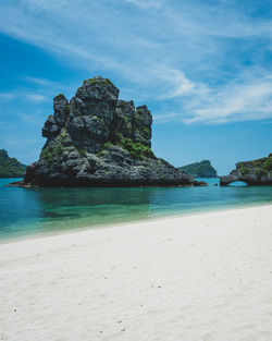 Scenic islands with rock formation, white sand, clear water. mu koh ang thong, near samui, thailand.