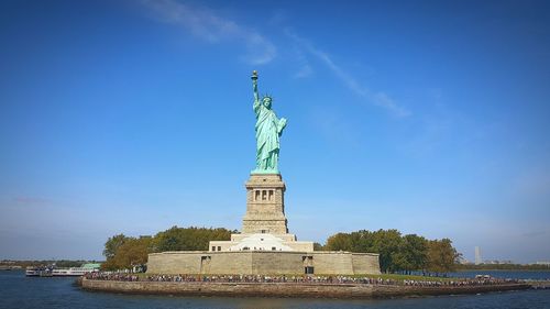 Statue of liberty against sky