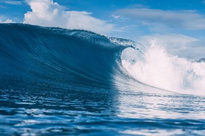 Sea wave against sky