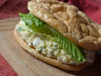 Close-up of bread on cutting board