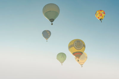 Start of the hot air balloons in arnsberg in the morning mist. warsteiner international montgolfiade