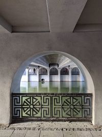 Graffiti on wall of building