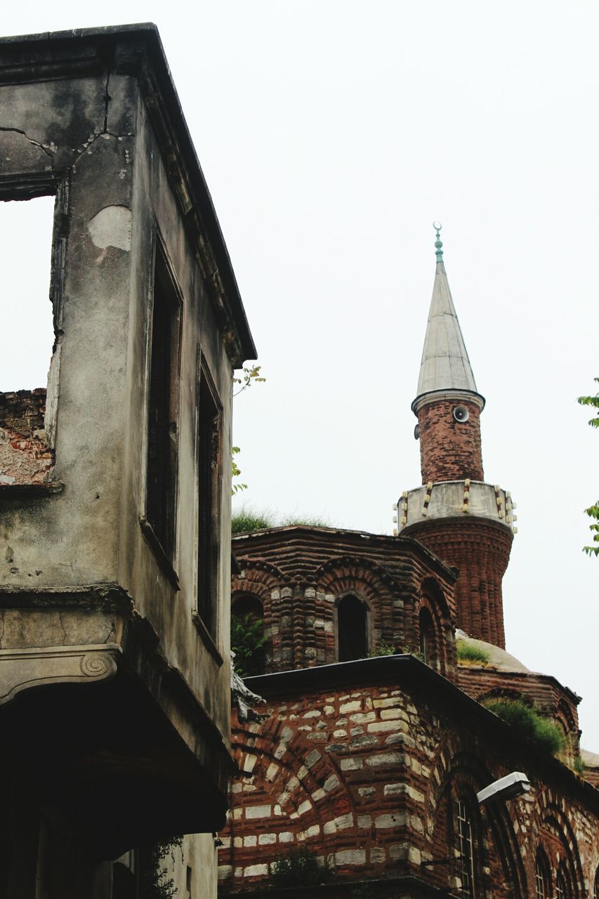 architecture, built structure, building exterior, sky, building, low angle view, clear sky, place of worship, religion, spirituality, belief, nature, history, the past, no people, day, tower, old, outdoors, spire